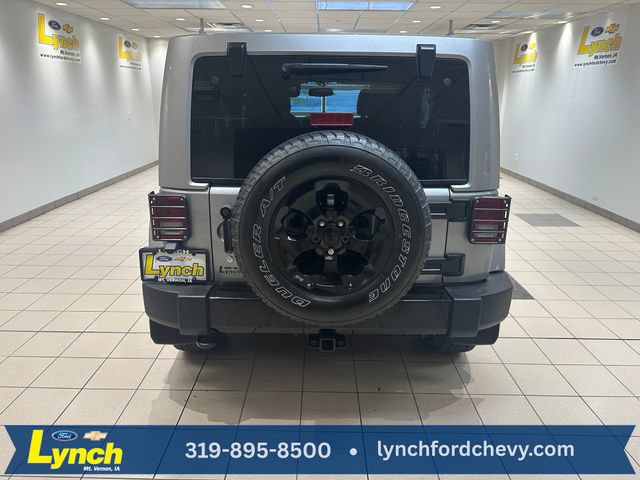 Used 2015 Jeep Wrangler Unlimited Sahara AWD/4WD image 18