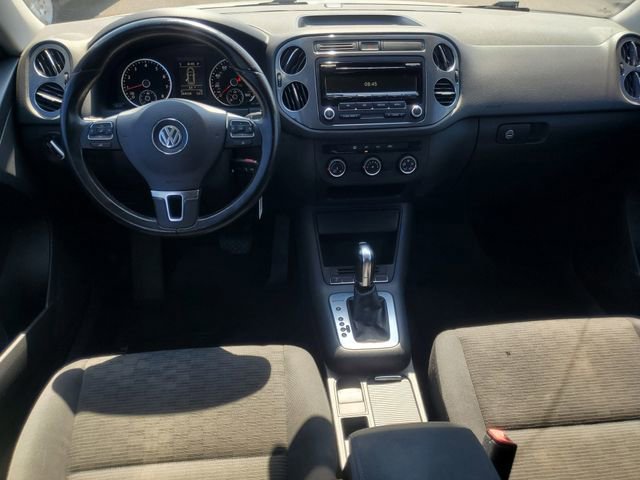 Used 2014 Volkswagen Tiguan S image 27