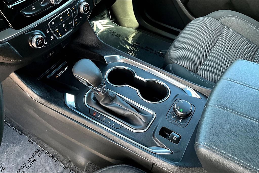 Used 2023 Chevrolet Traverse LT image 14