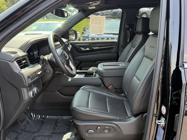 Used 2024 GMC Yukon Denali AWD/4WD image 10