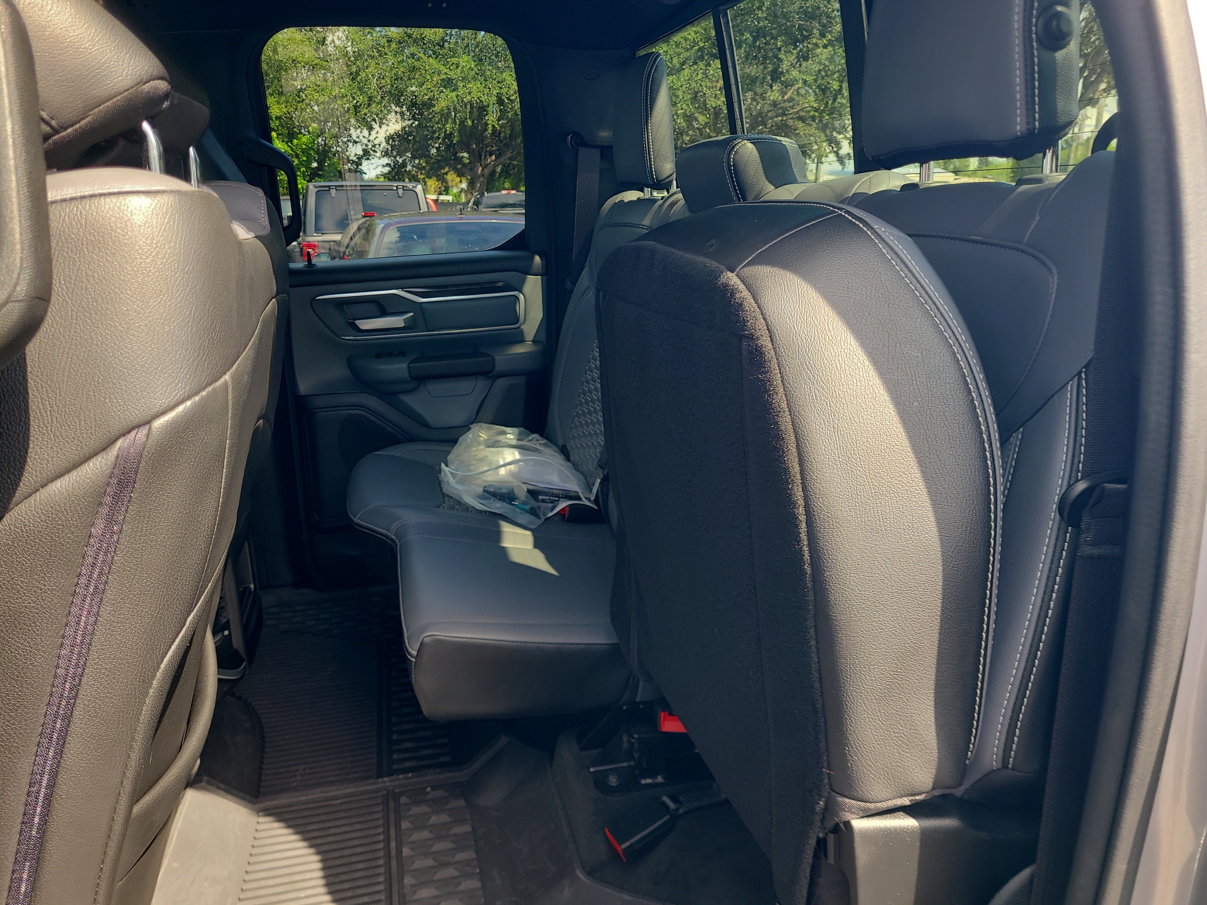 Used 2023 RAM 1500 Big Horn AWD/4WD image 10