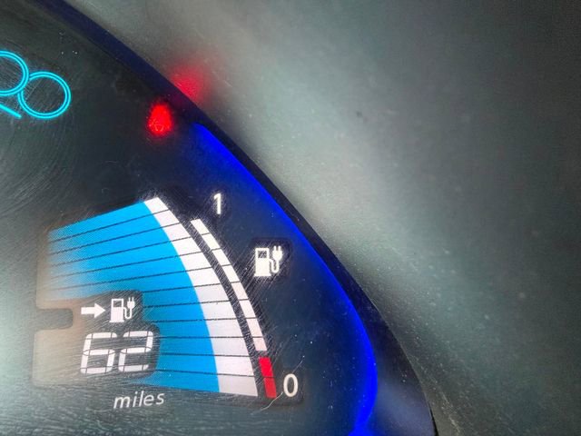 Used 2015 Nissan Leaf SV image 13