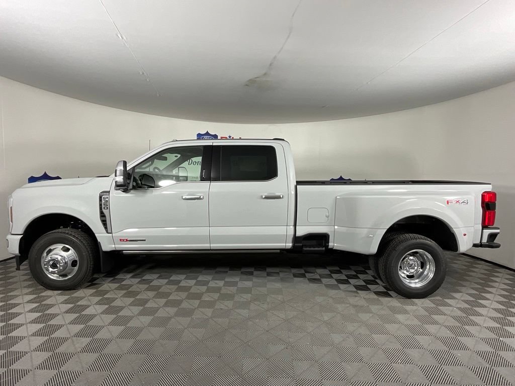 New 2026 Ford F350 Platinum w/ Platinum Plus Package AWD/4WD image 6