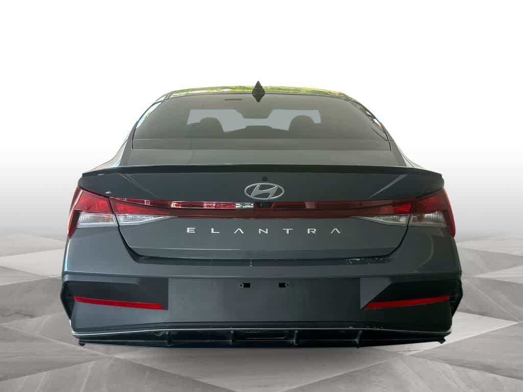 Used 2026 Hyundai Elantra Sport FWD image 7