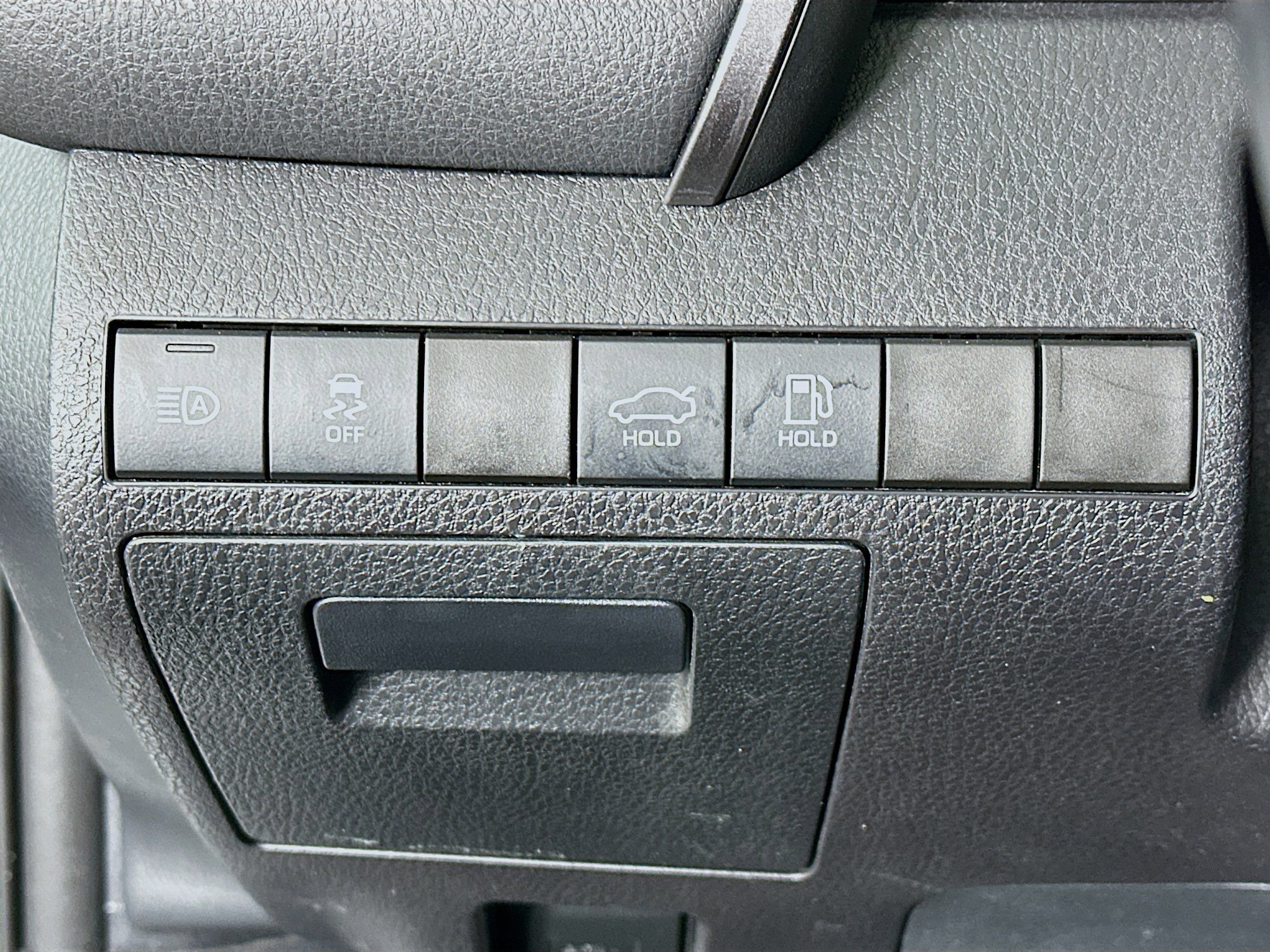 Used 2022 Toyota Camry SE image 17