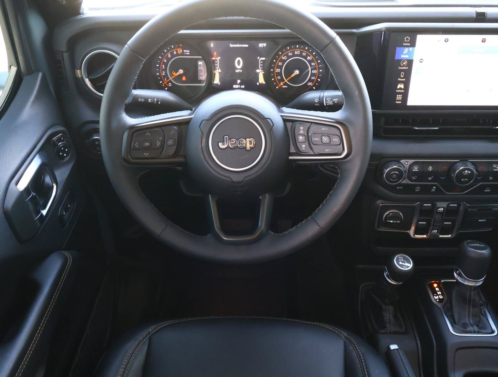 Used 2025 Jeep Gladiator Sport AWD/4WD image 10