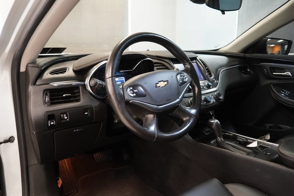 Used 2018 Chevrolet Impala LT FWD image 5