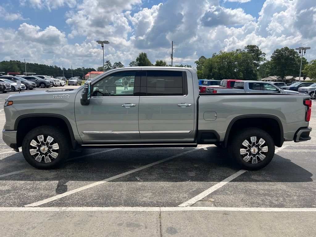 Used 2024 Chevrolet Silverado 2500 High Country w/ High Country Premium Package AWD/4WD image 25
