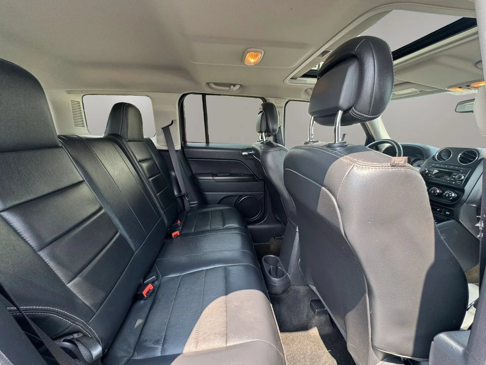 Used 2016 Jeep Patriot High Altitude FWD image 14