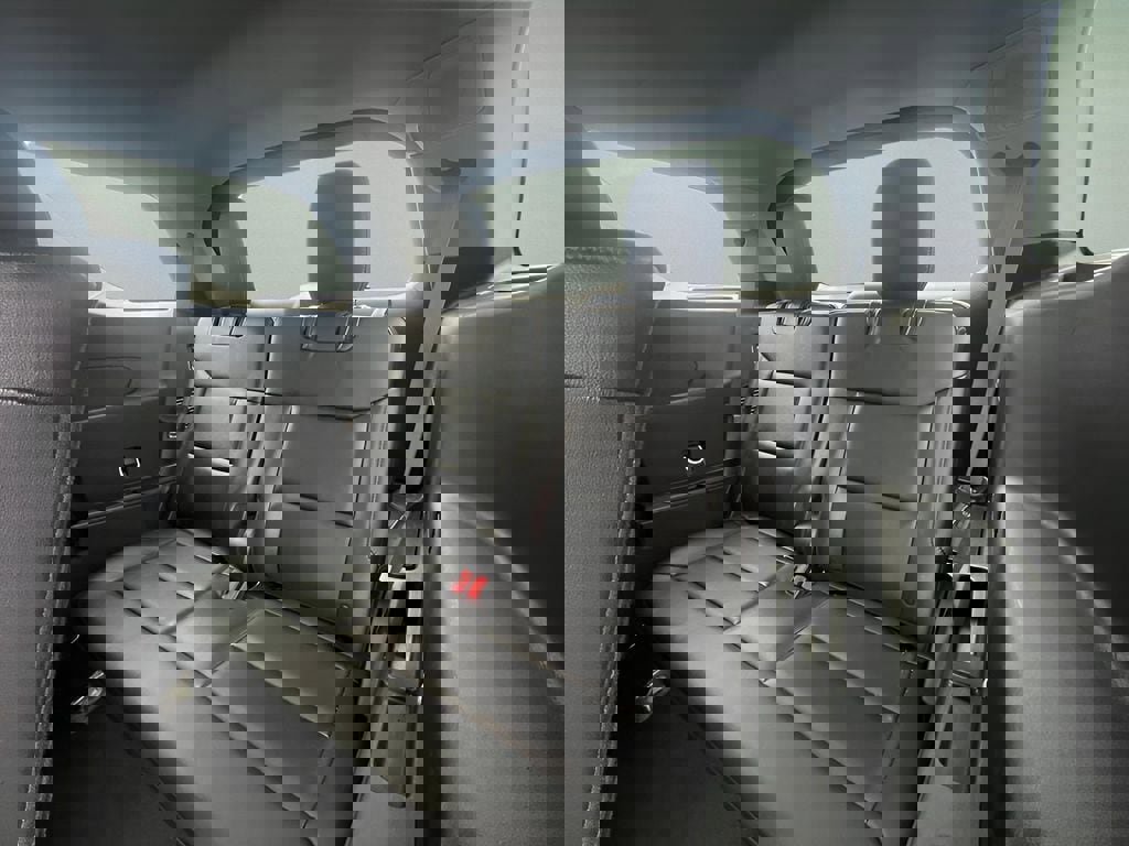 Used 2023 Ford Explorer Limited image 20