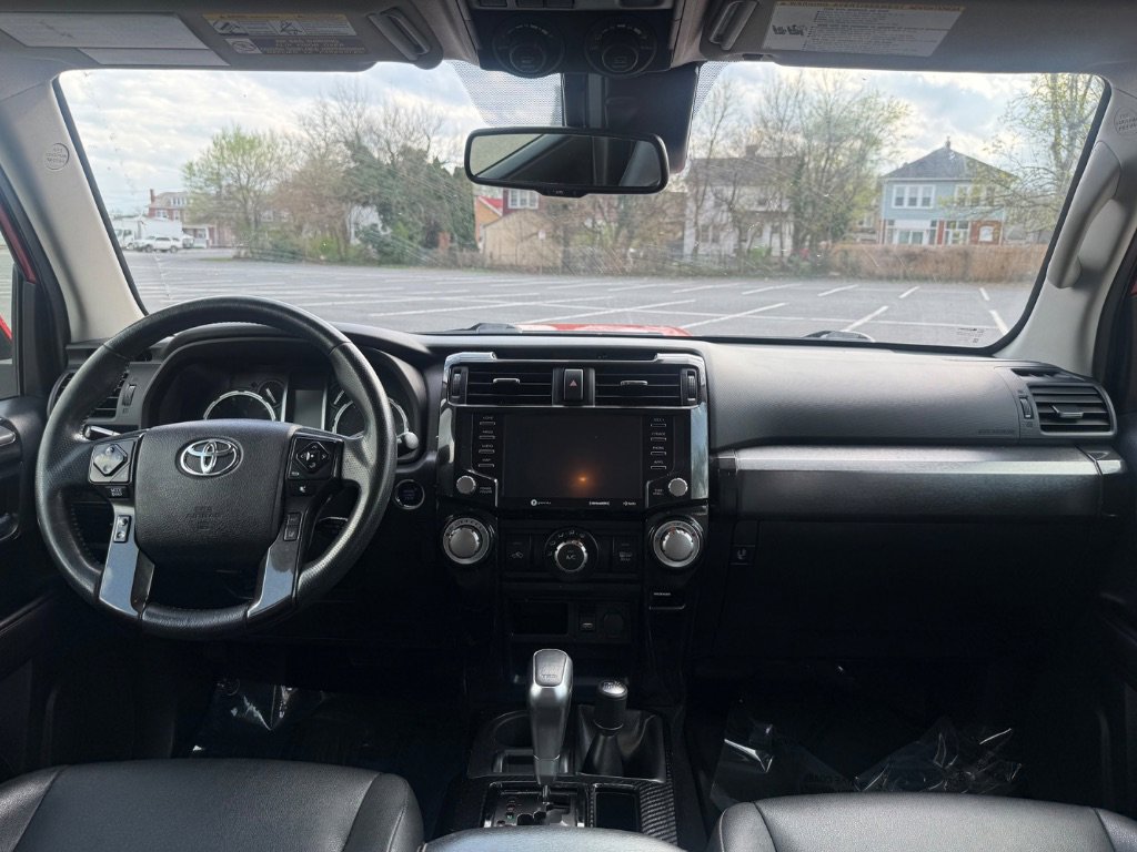 Used 2020 Toyota 4Runner TRD Off-Road Premium AWD/4WD image 23