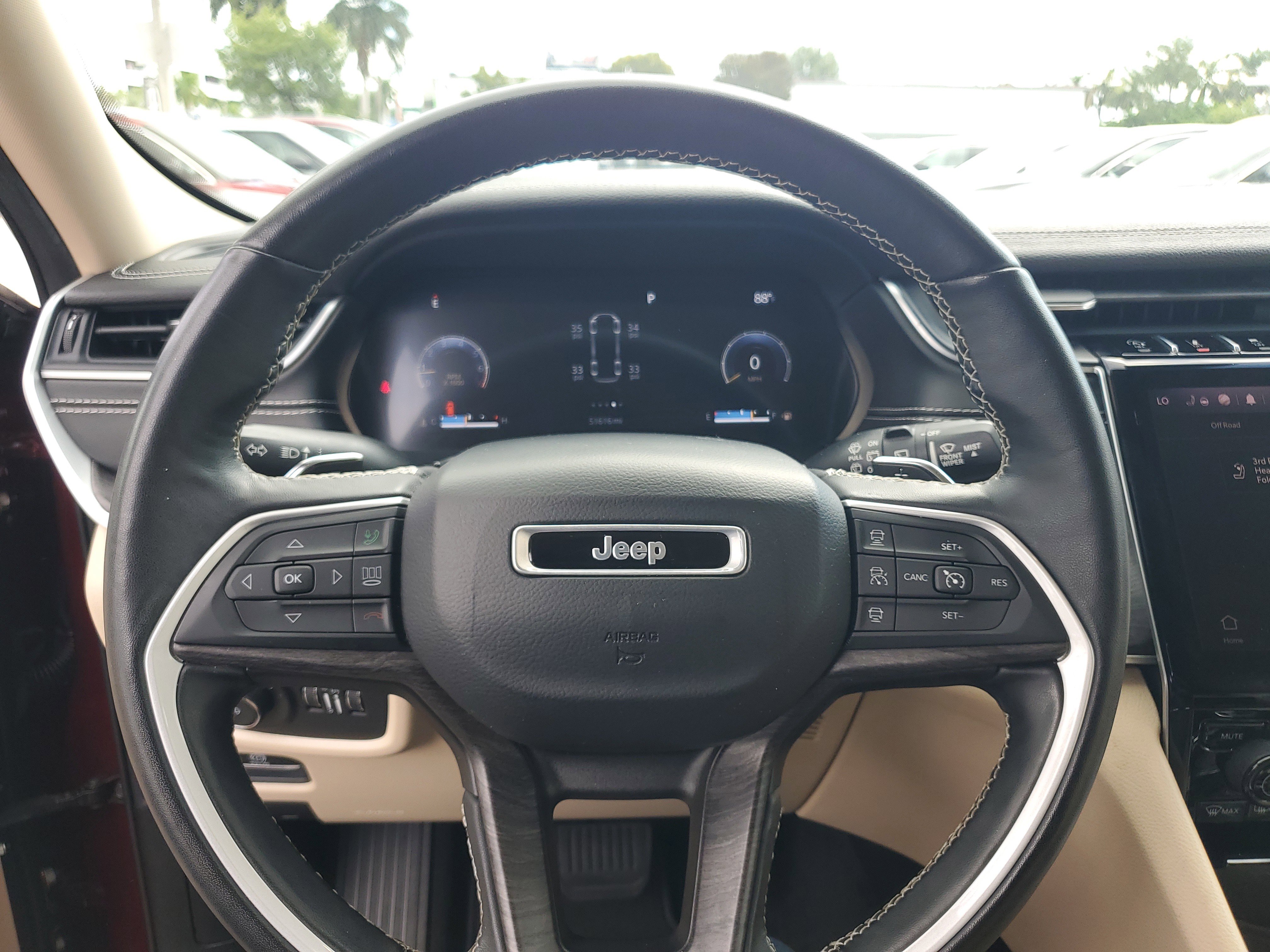 Used 2022 Jeep Grand Cherokee L Limited image 17