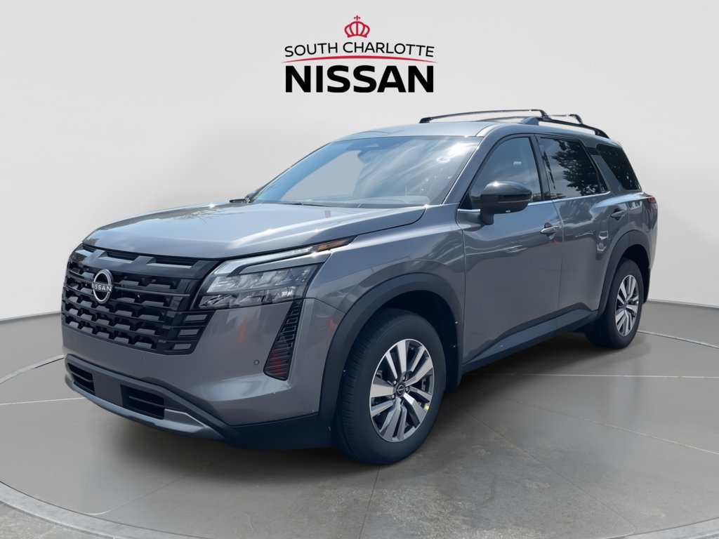 New 2026 Nissan Pathfinder SL FWD image 3