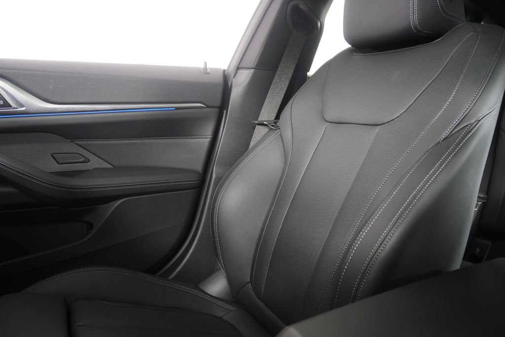 Certified 2025 BMW M440i image 23