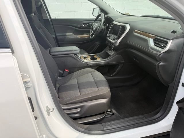 Used 2023 GMC Acadia SLE w/ Driver Convenience Package FWD image 19