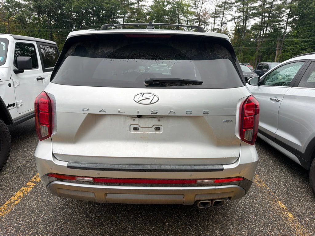Used 2024 Hyundai Palisade Limited AWD/4WD image 3