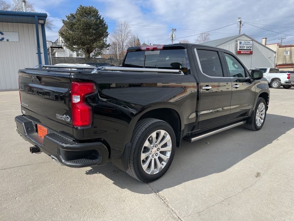 Used 2021 Chevrolet Silverado 1500 High Country w/ Technology Package image 15