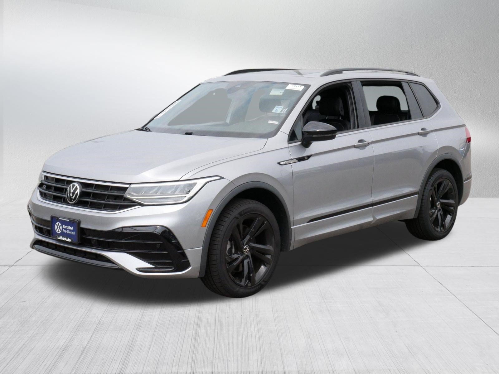 Certified 2023 Volkswagen Tiguan SE R-Line AWD/4WD image 3