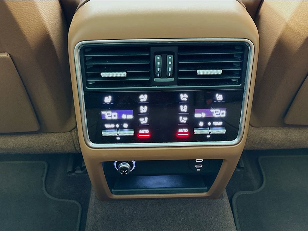 Certified 2023 Porsche Cayenne S Platinum AWD/4WD image 30