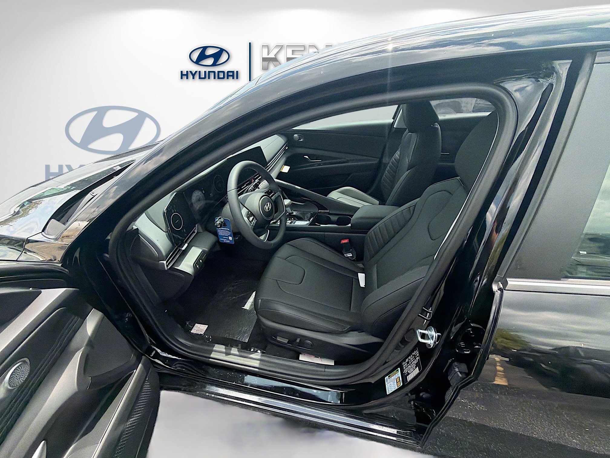 New 2026 Hyundai Elantra Limited FWD image 14