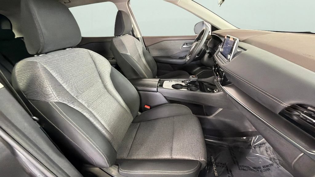 Used 2021 Nissan Rogue SV FWD image 32