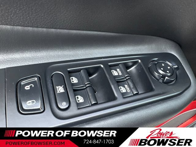 Used 2017 Jeep Renegade Trailhawk AWD/4WD image 12