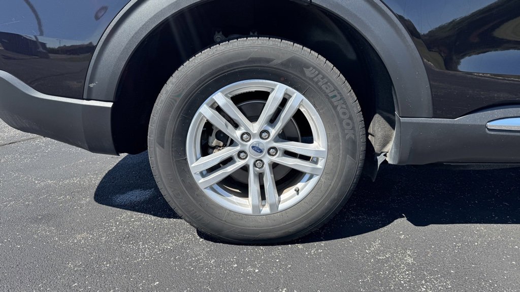 Used 2023 Ford Explorer XLT w/ Equipment Group 202A image 35