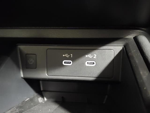 New 2026 Nissan Kicks SR w/ Cold Weather Package image 31