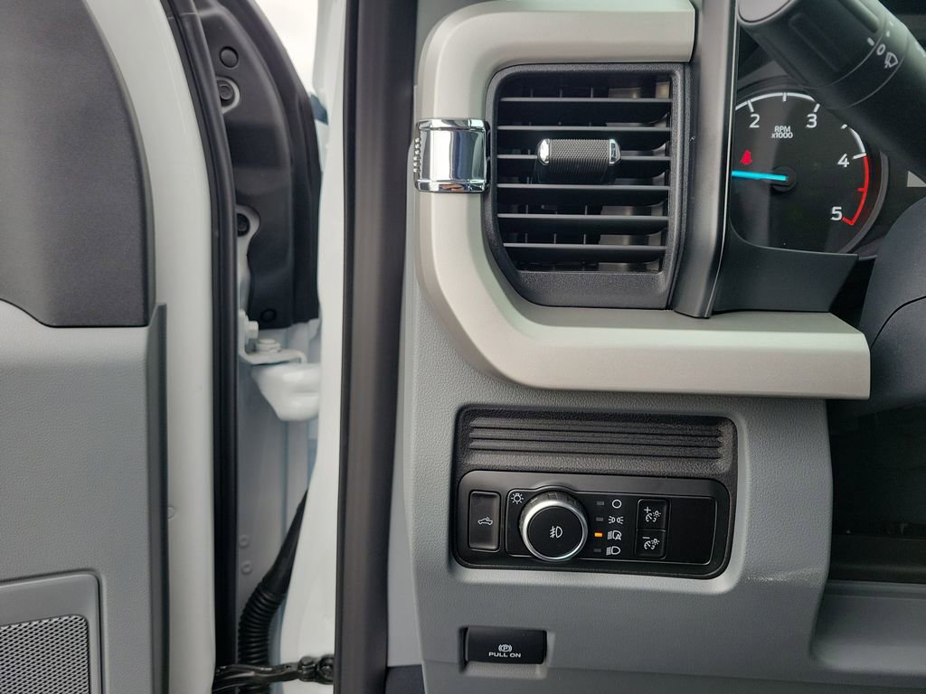 New 2026 Ford F550 4x4 Regular Cab Super Duty image 19