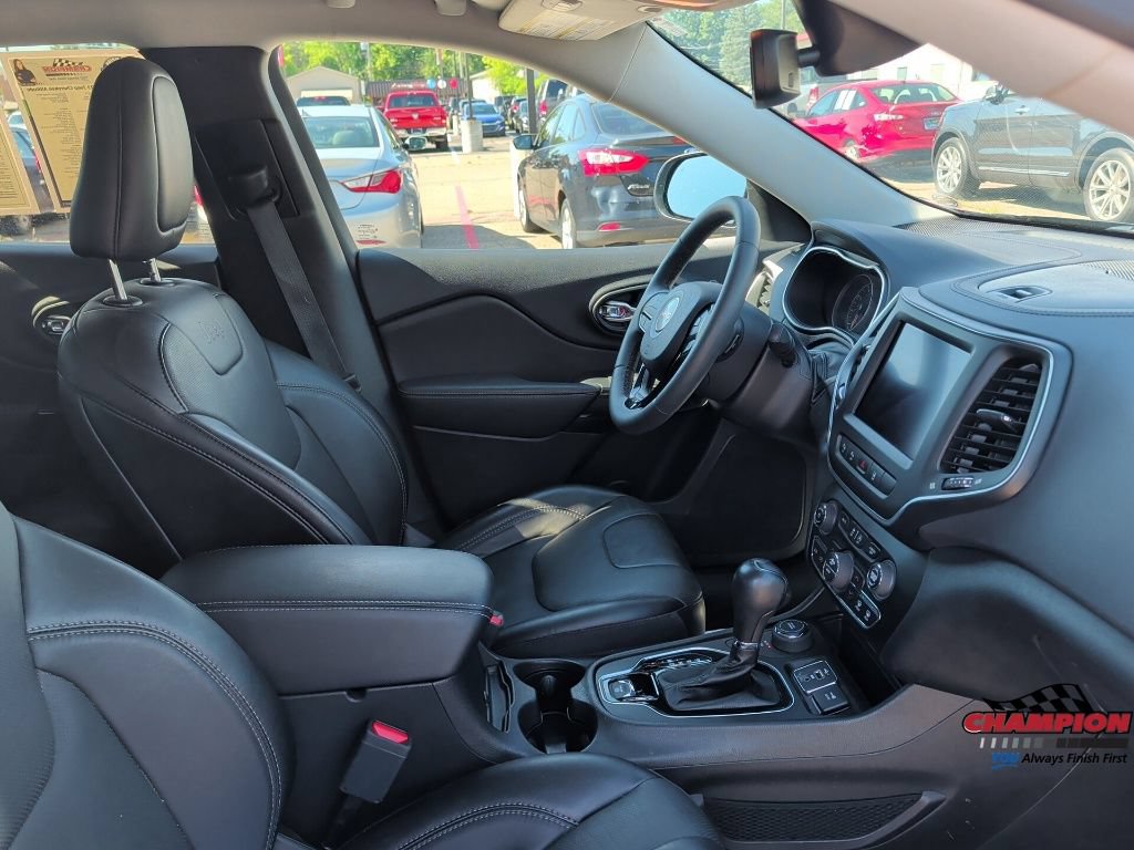 Used 2023 Jeep Cherokee Altitude Lux AWD/4WD image 31