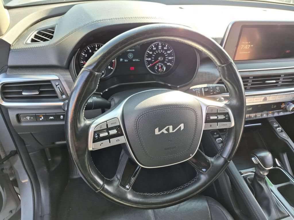 Certified 2022 Kia Telluride EX w/ EX Premium Package AWD/4WD image 11