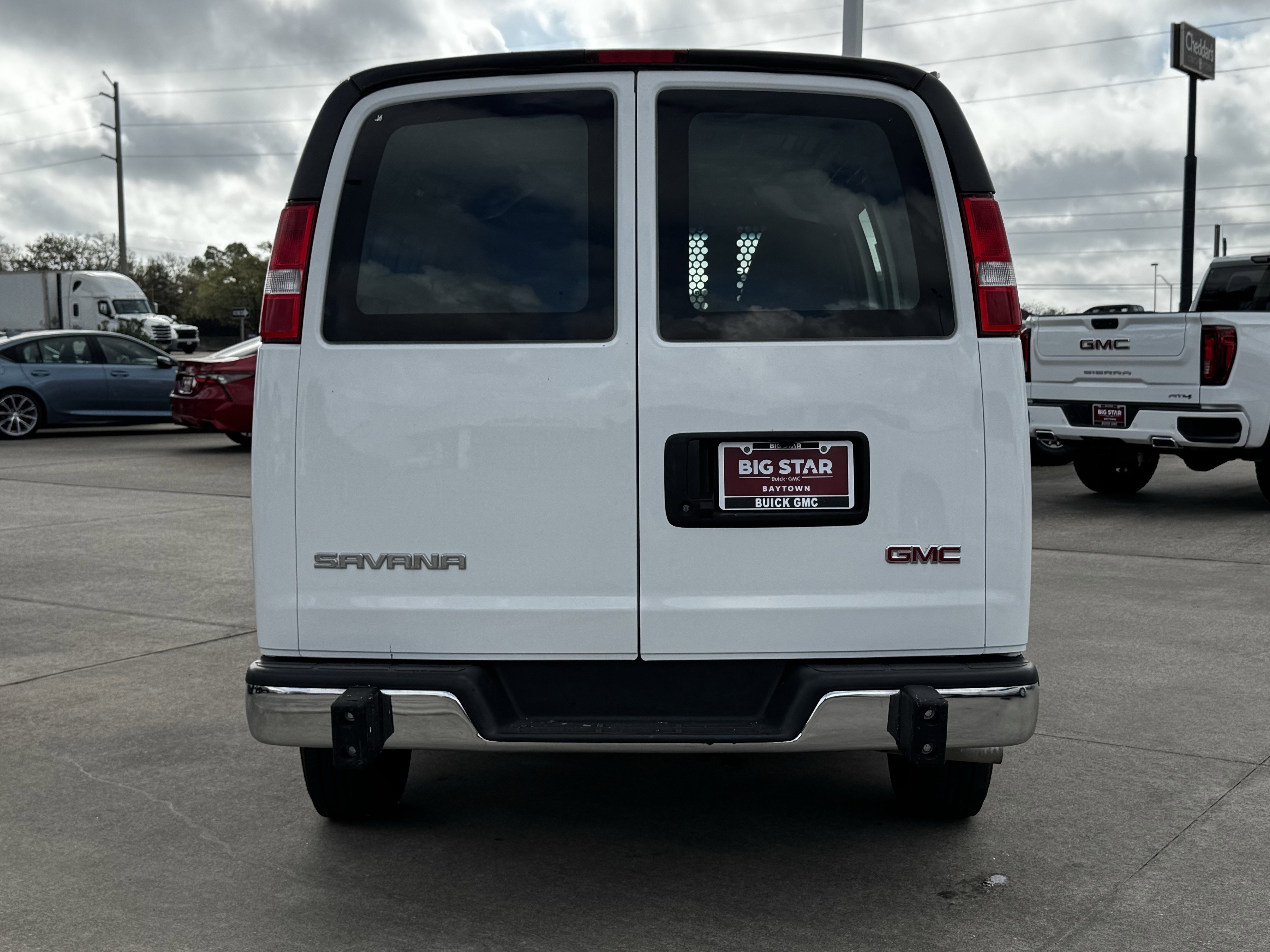 Used 2024 GMC Savana 2500 w/ Driver Convenience Package image 9