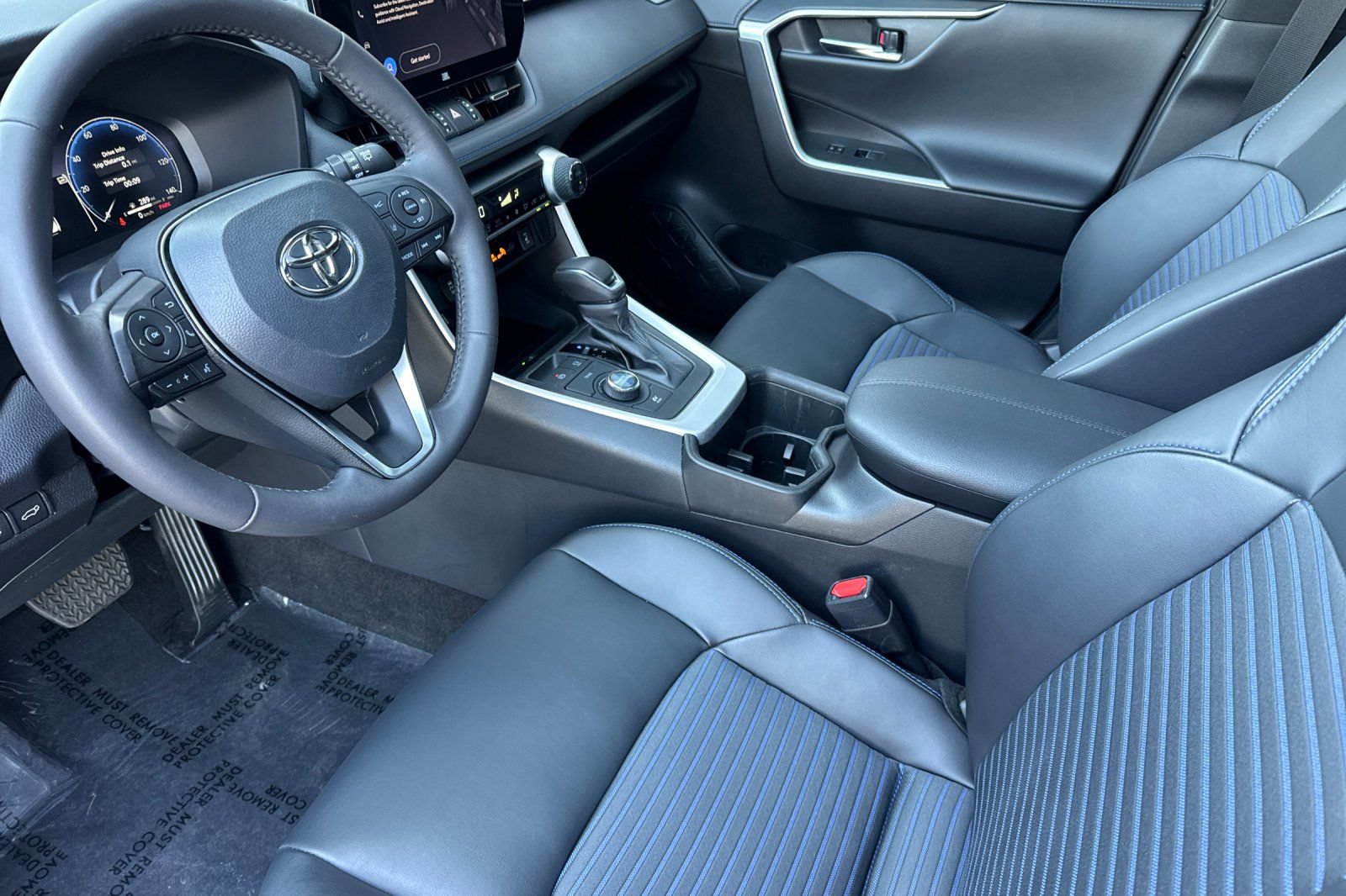 Used 2024 Toyota RAV4 XSE w/ Advanced Technology Package AWD/4WD image 9