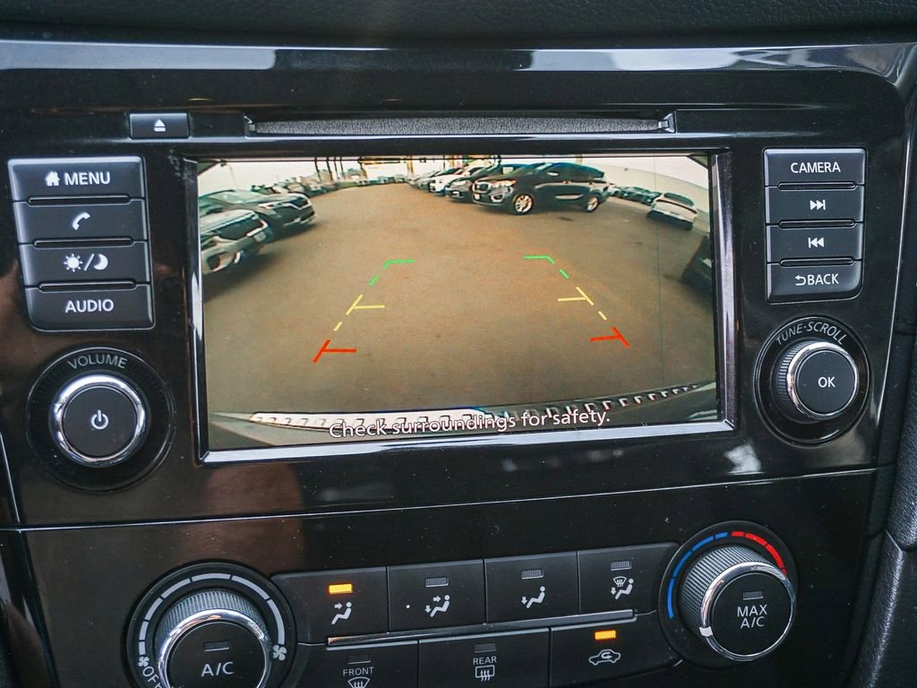 Used 2019 Nissan Rogue S image 24
