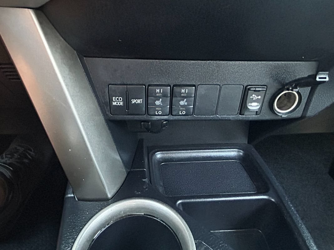 Used 2015 Toyota RAV4 Limited w/ Technology Package AWD/4WD image 24