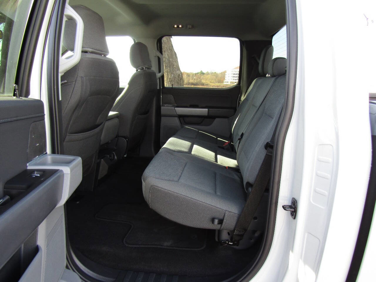 Used 2024 Ford F150 XLT image 13