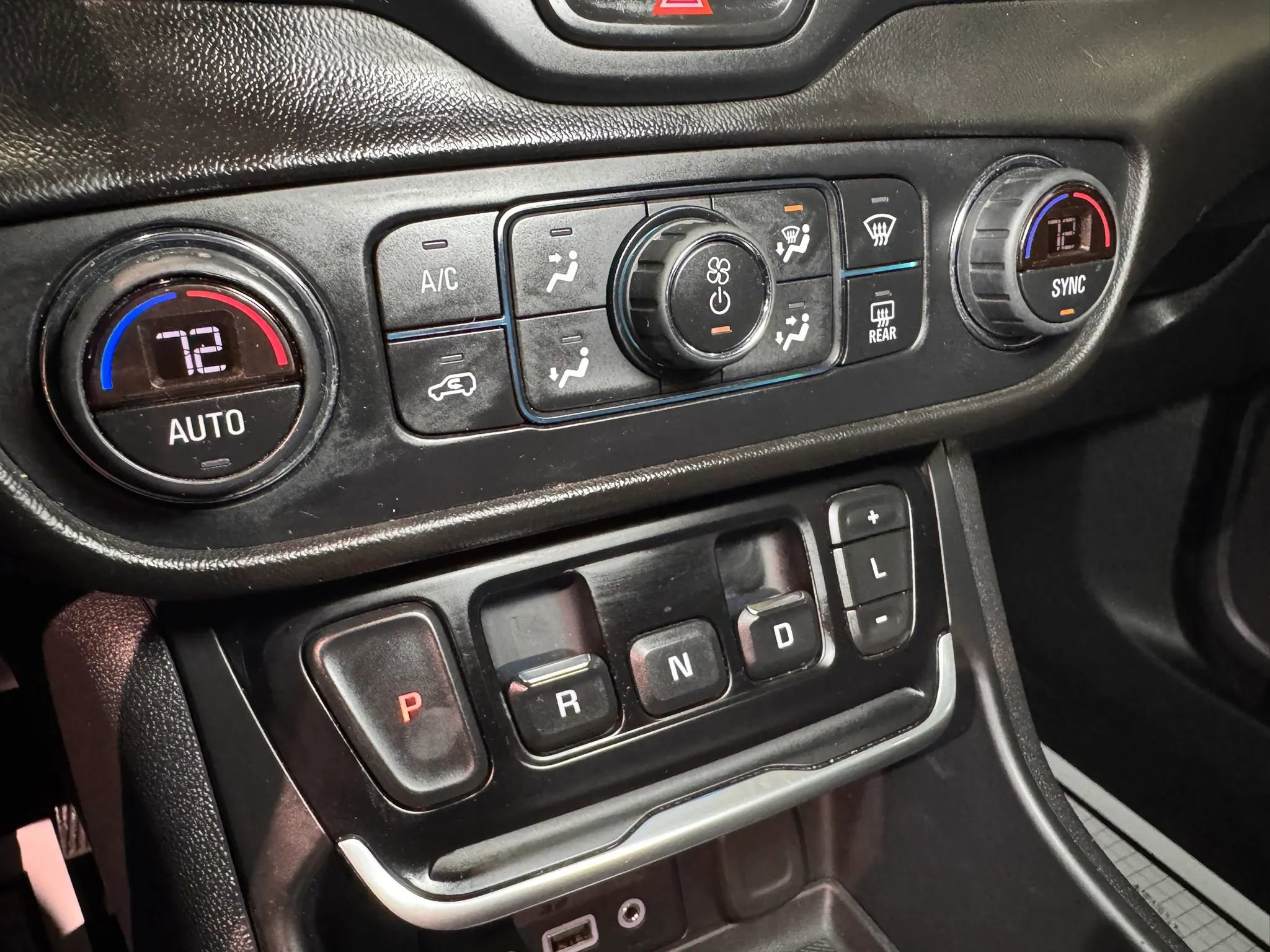 Used 2020 GMC Terrain Denali w/ GMC Pro Grade Package image 34