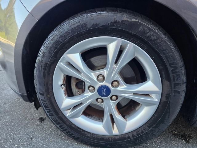 Used 2014 Ford Focus SE image 9