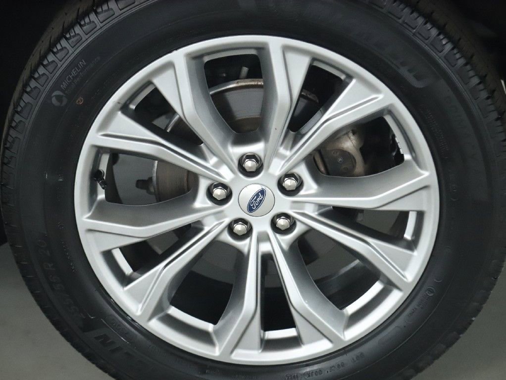 Used 2022 Ford Explorer XLT w/ Equipment Group 202A image 44