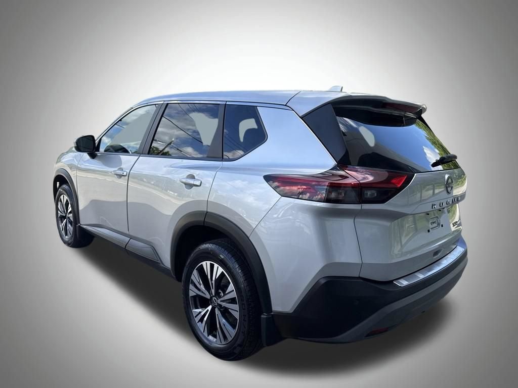 Used 2023 Nissan Rogue SV AWD/4WD image 3