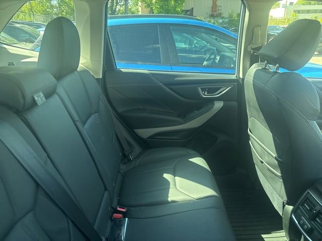 Used 2023 Subaru Forester Limited AWD/4WD image 9