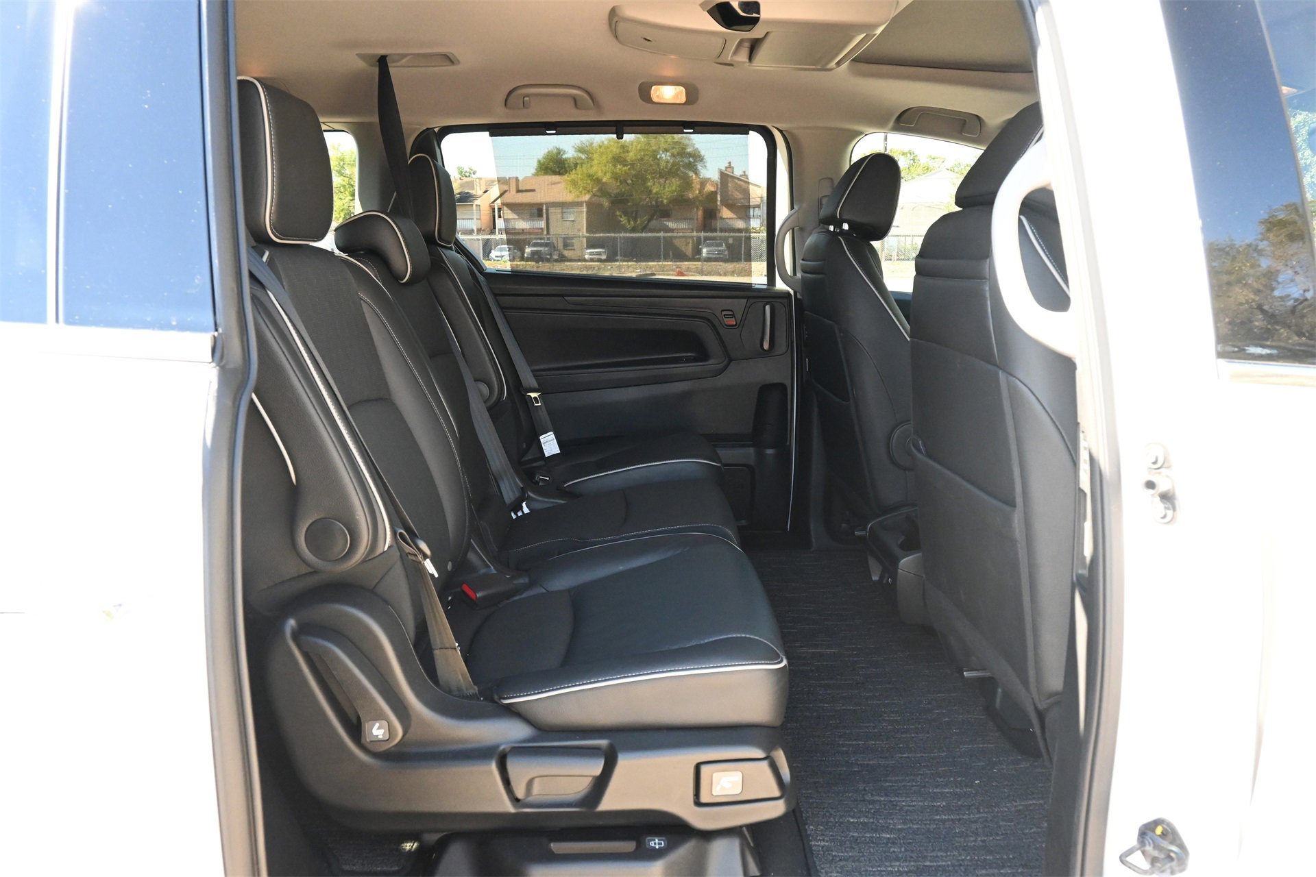 Used 2024 Honda Odyssey Elite image 25