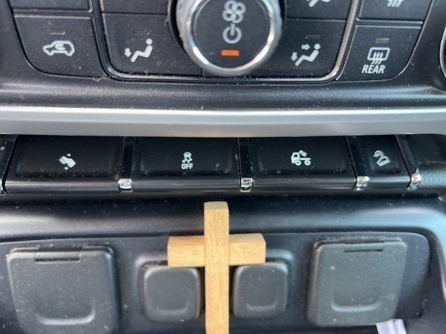 Used 2014 GMC Sierra 1500 SLT w/ SLT Crew Cab Value Package image 48