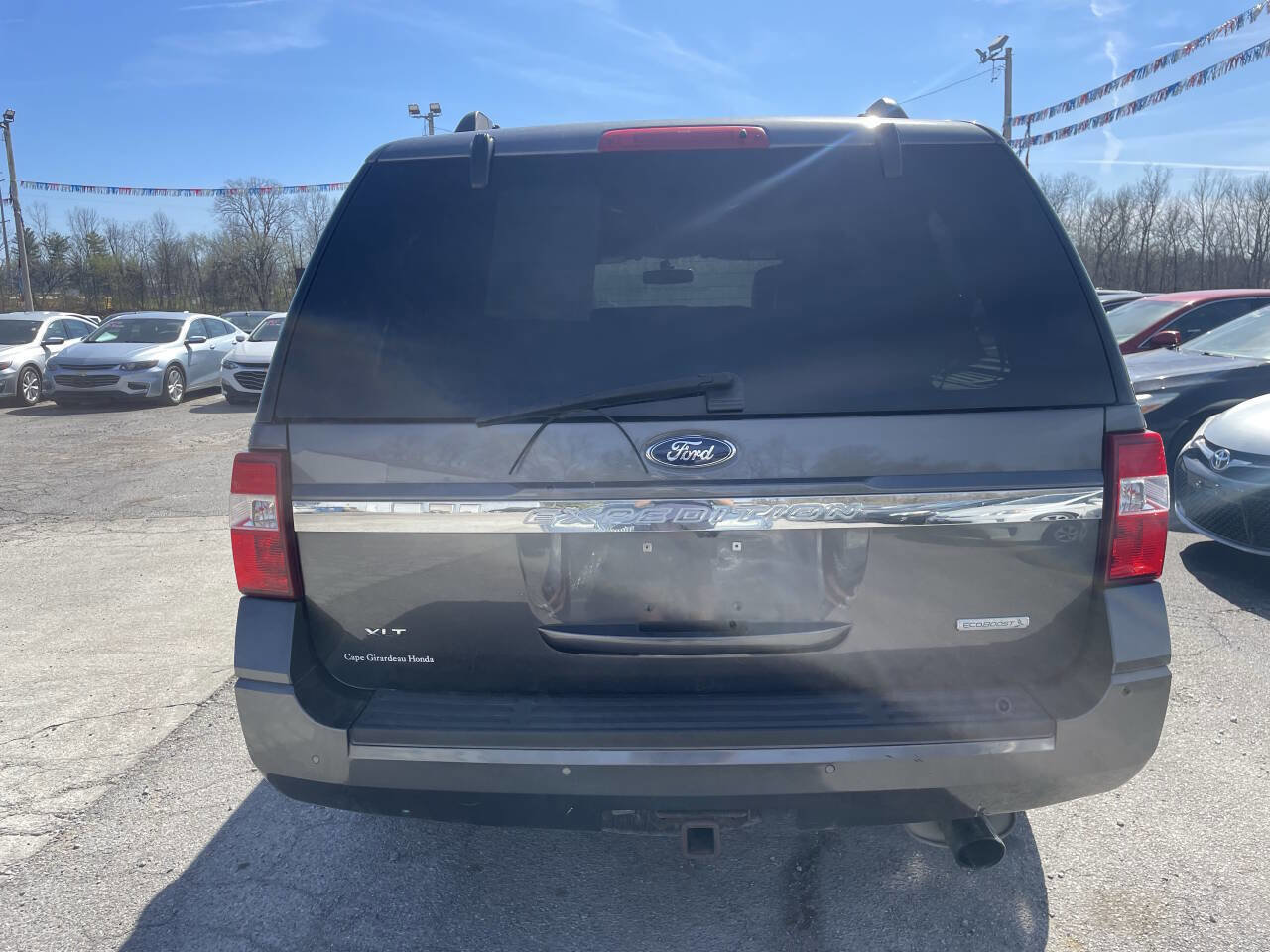 Used 2015 Ford Expedition XLT w/ Equipment Group 201A AWD/4WD image 5