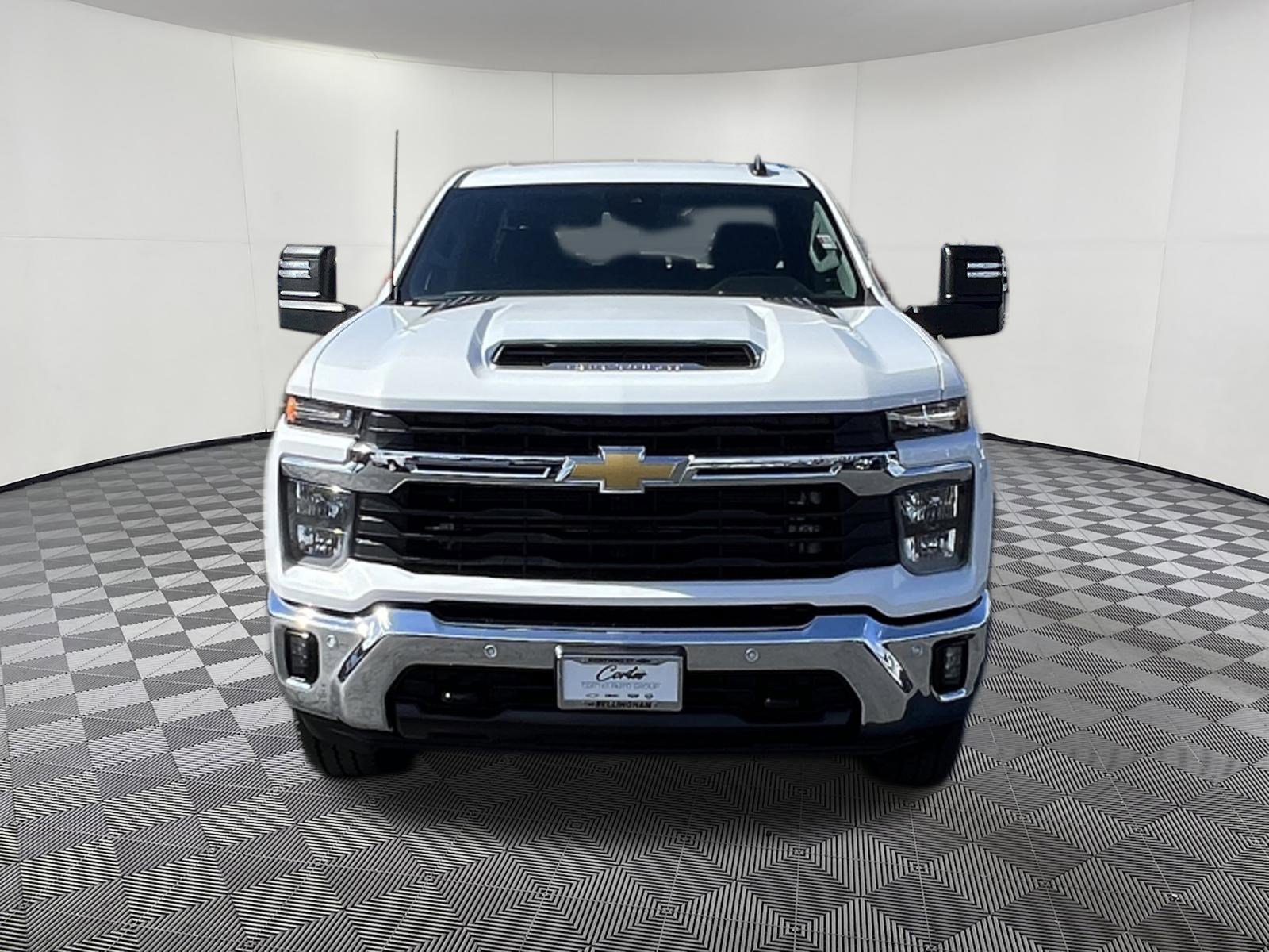 Used 2025 Chevrolet Silverado 2500 LT w/ Safety Package AWD/4WD image 2