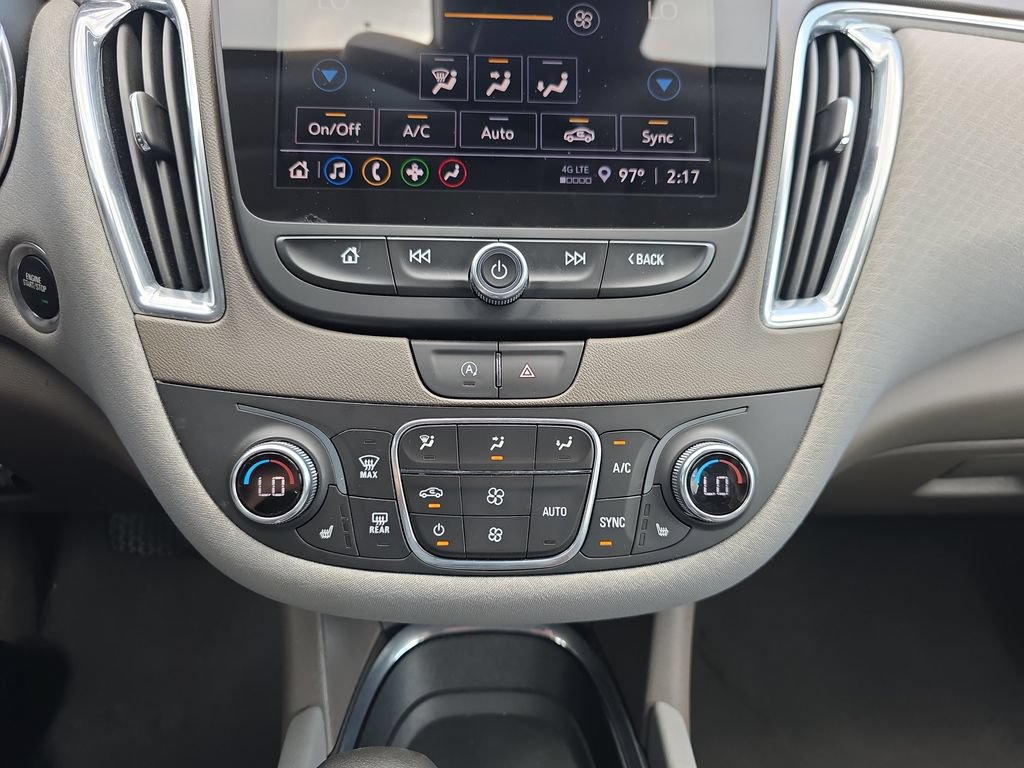 Used 2021 Chevrolet Malibu LT FWD image 18