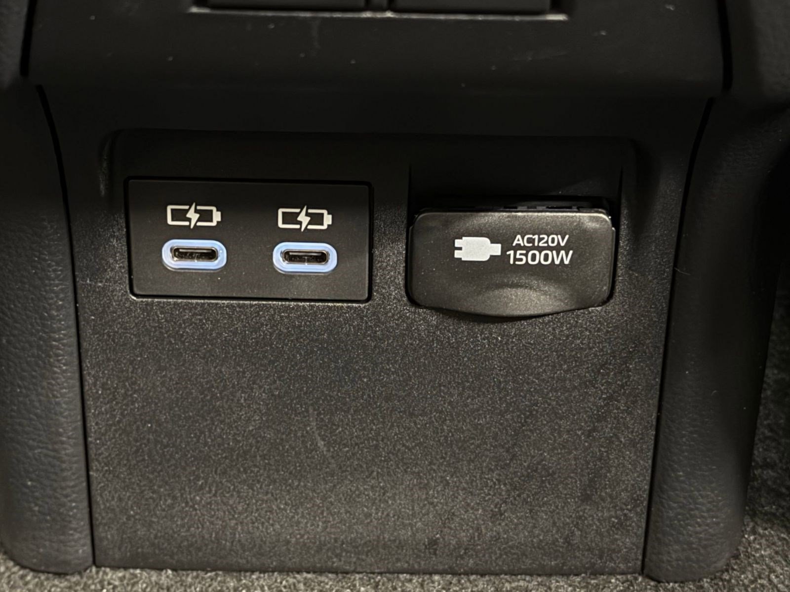 Used 2025 Toyota Prius Plug-In Hybrid w/ Limited Premium Package image 24