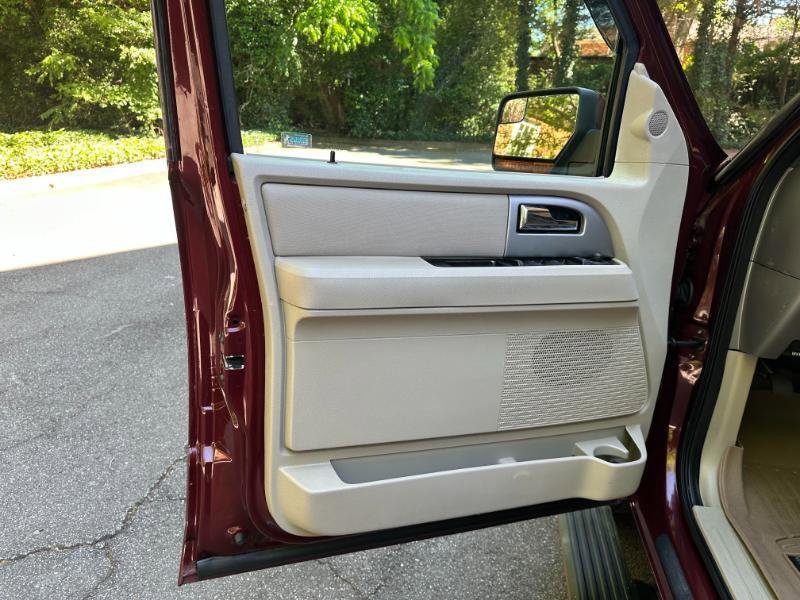 Used 2012 Ford Expedition Limited RWD image 26