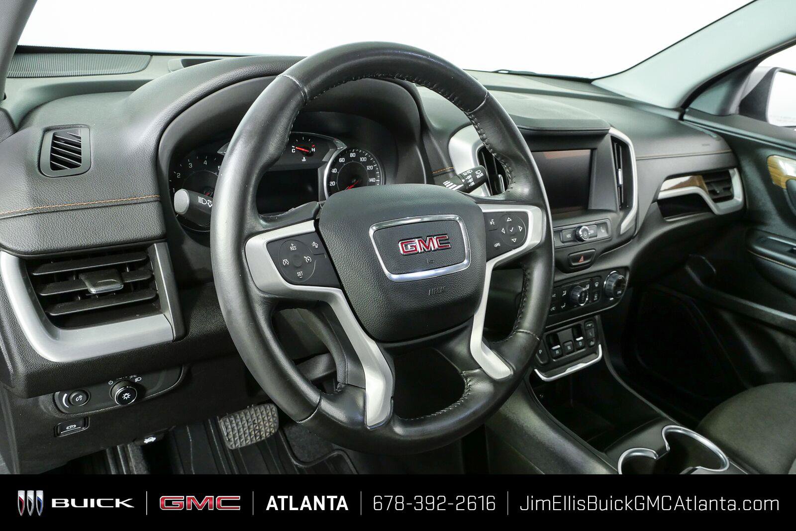 Used 2020 GMC Terrain SLE w/ Driver Convenience Package FWD image 4