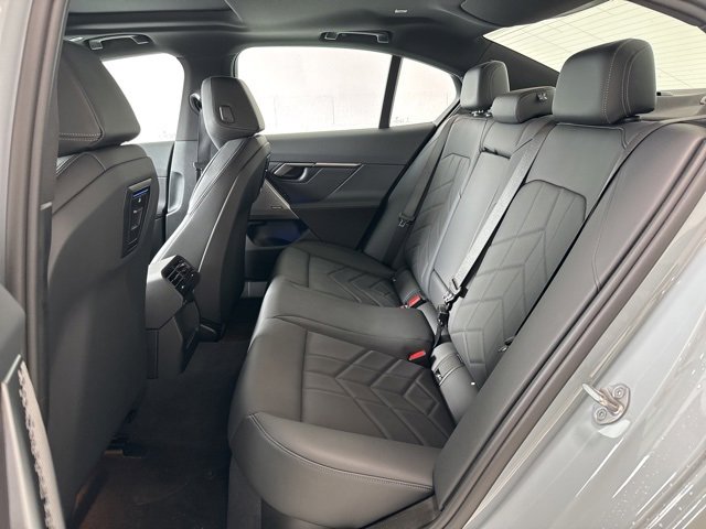 Used 2024 BMW 540i xDrive w/ M Sport Package image 43